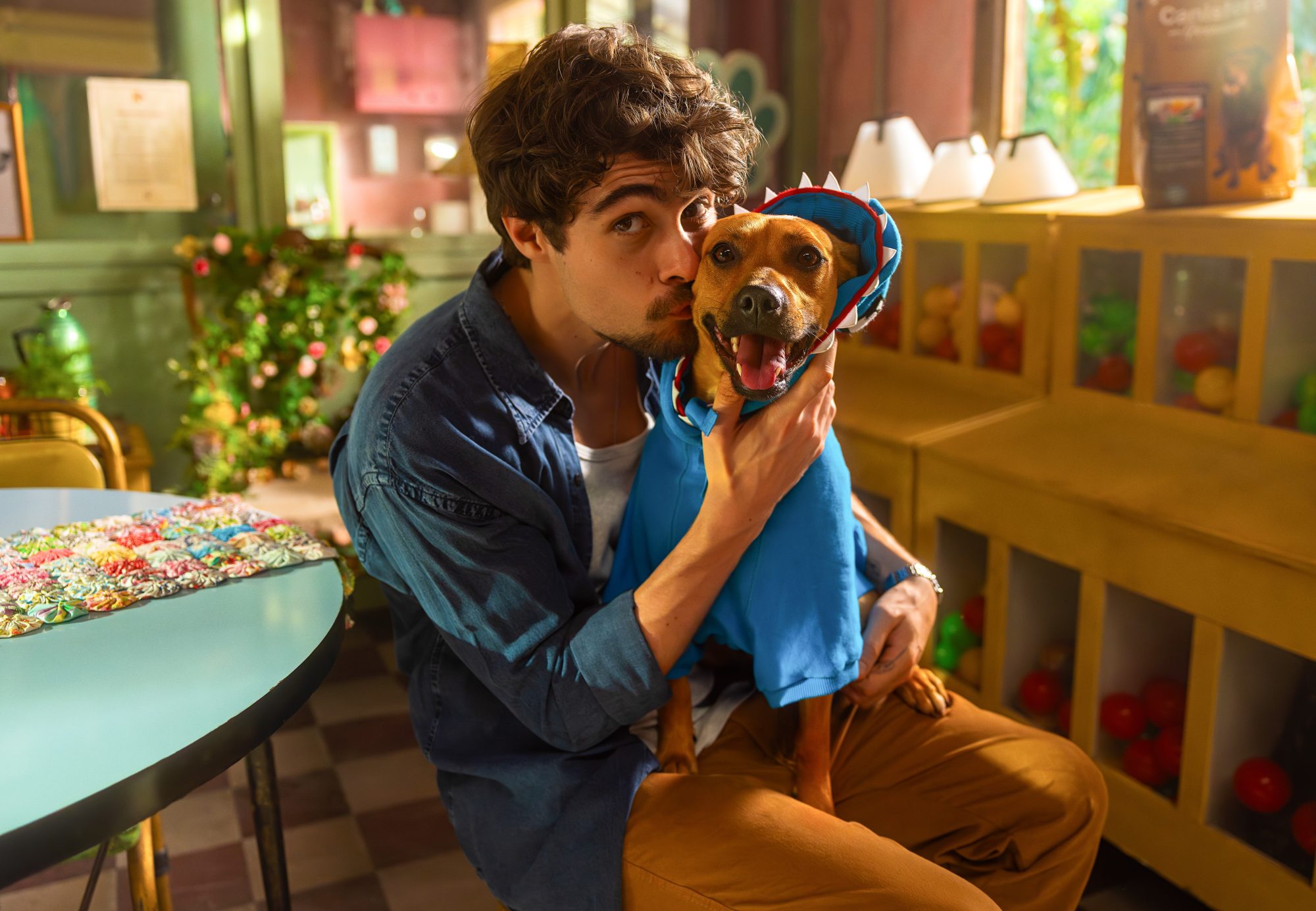 Imagem destacada: "Caramelo: Filme Nacional Celebra o Vira-Lata com Emoção e Superação"